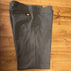 Dickies men’s sz 33x32 slim straight pants gray